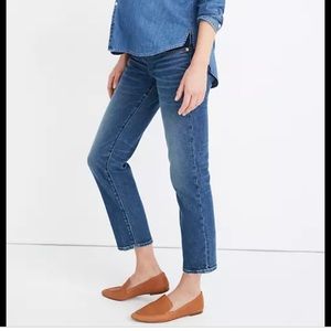 Maternity Classic Straight jeans w/stretch insets
